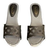 Deana Black on White Wedge